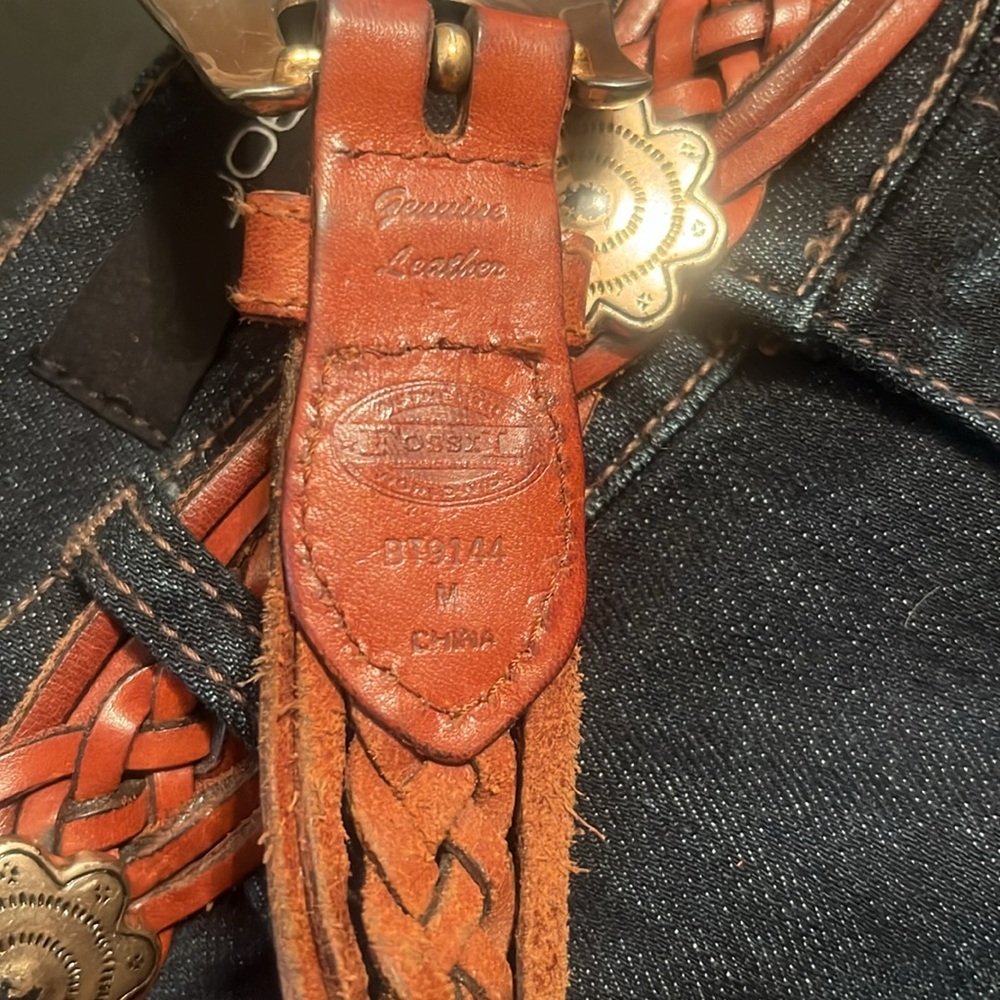 Fossil Vintage Braided Brown Leather Belt with Floral Concha - Picture 12 of 13